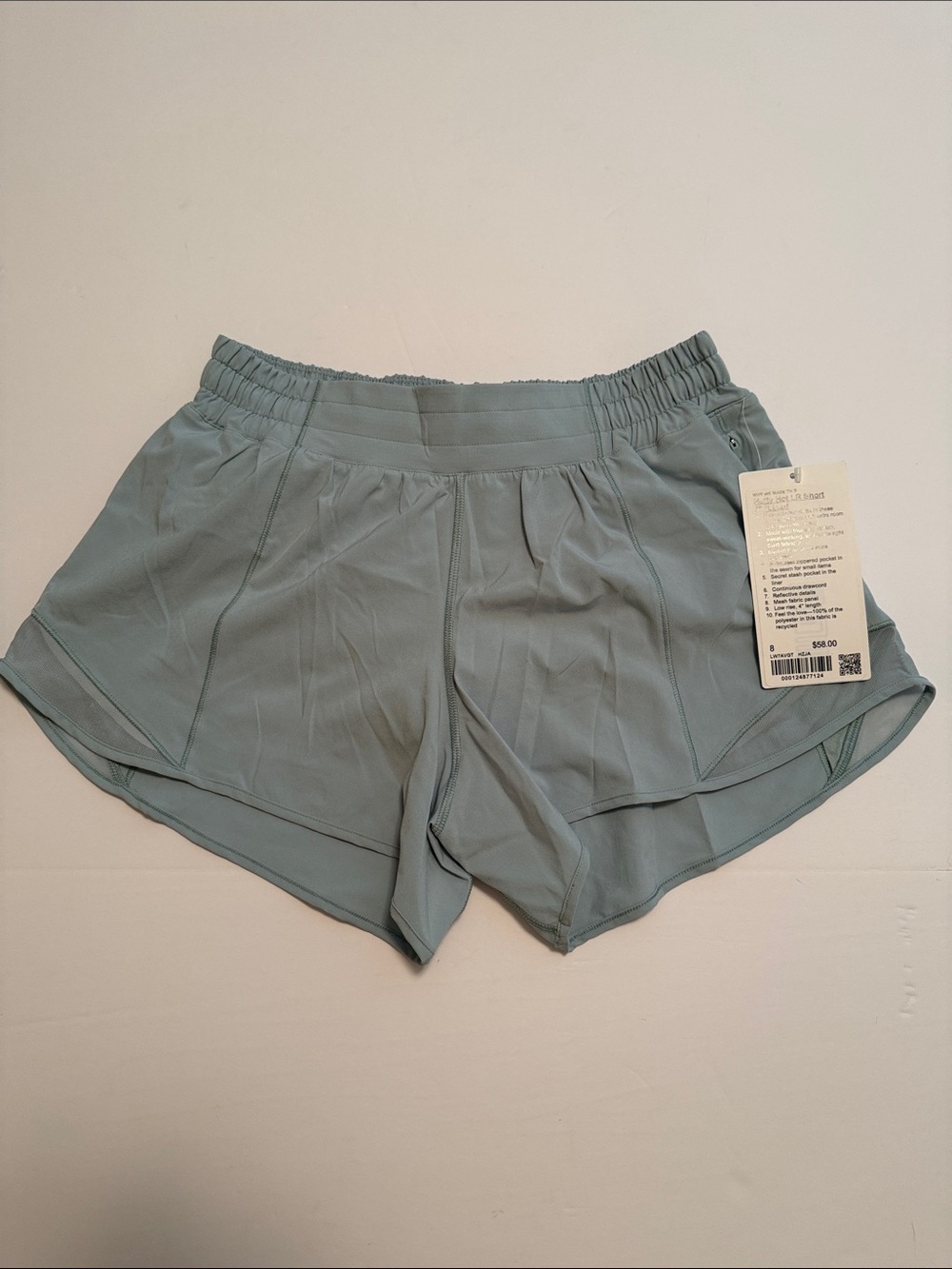 lululemon athletica Hotty Hot LR Short 4” Lined. Size 8. NWT